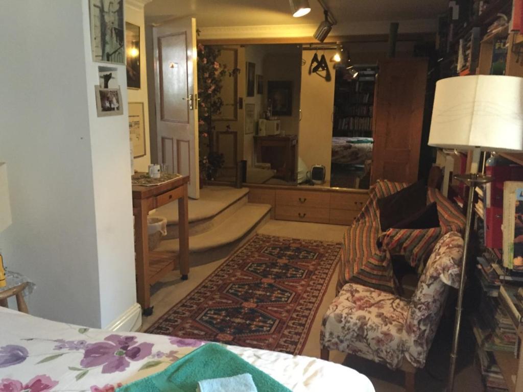 Chiswick Riviera With Free Parking Couette-café Londres